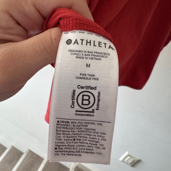 Athleta Featherweight Stretch Tank Red Currant Size Medium - Picture 6 of 6